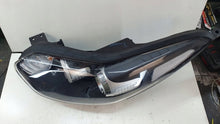 Laden Sie das Bild in den Galerie-Viewer, Frontscheinwerfer Kia Sportage 92101-F1110 Links Scheinwerfer Headlight SCH4918134995hh
