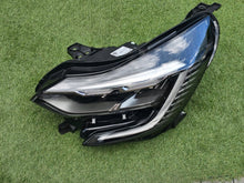 Laden Sie das Bild in den Galerie-Viewer, Frontscheinwerfer Renault Captur 013930-61 Links Scheinwerfer Headlight SCH4922715444ln