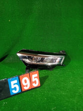 Laden Sie das Bild in den Galerie-Viewer, Frontscheinwerfer Renault Koleos II 260607971R Links Scheinwerfer Headlight SCH4925423050fe