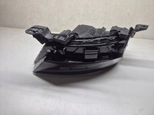 Laden Sie das Bild in den Galerie-Viewer, Frontscheinwerfer Opel Mokka 9834016680 Rechts Scheinwerfer Headlight SCH4929416481bt