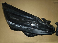 Laden Sie das Bild in den Galerie-Viewer, Frontscheinwerfer Toyota C-Hr 81150F4220 Ein Stück (Rechts oder Links) Headlight SCH4930588459jd