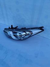 Laden Sie das Bild in den Galerie-Viewer, Frontscheinwerfer Hyundai I30 92101-A6020 Links Scheinwerfer Headlight SCH4937010141wr