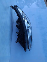 Laden Sie das Bild in den Galerie-Viewer, Frontscheinwerfer Hyundai I30 92101-A6020 Links Scheinwerfer Headlight SCH4937010141wr