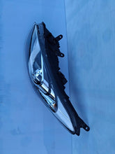Laden Sie das Bild in den Galerie-Viewer, Frontscheinwerfer Hyundai I30 92101-A6020 Links Scheinwerfer Headlight SCH4937010141wr