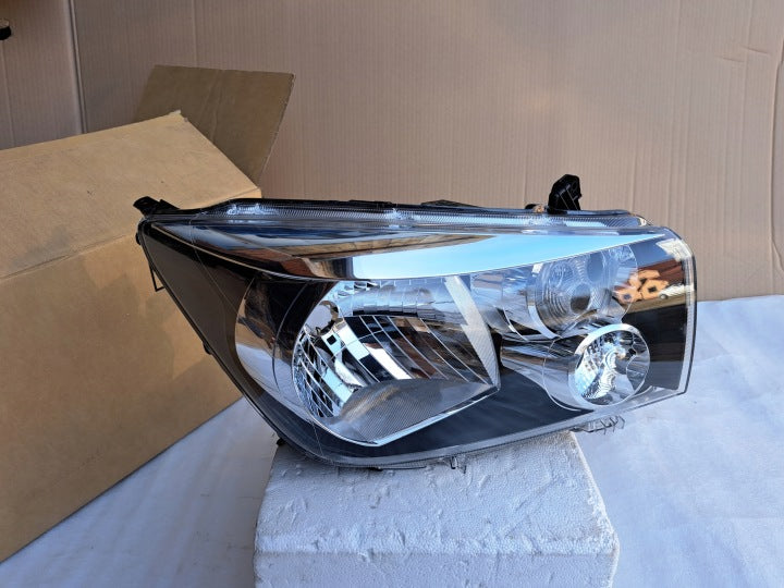 Frontscheinwerfer Suzuki I 3512084MB0000 Rechts Scheinwerfer Headlight SCH4942456134pc