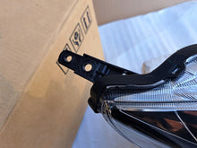 Laden Sie das Bild in den Galerie-Viewer, Frontscheinwerfer Suzuki I 3512084MB0000 Rechts Scheinwerfer Headlight SCH4942456134pc