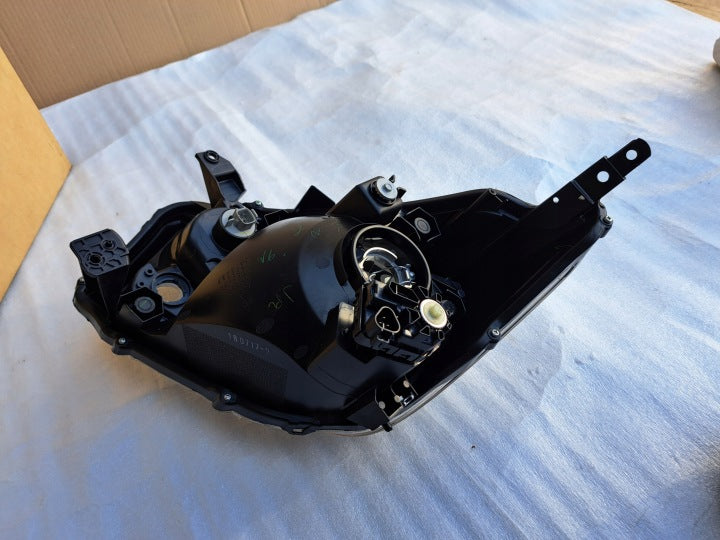 Frontscheinwerfer Suzuki I 3512084MB0000 Rechts Scheinwerfer Headlight SCH4942456134pc