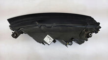 Laden Sie das Bild in den Galerie-Viewer, Frontscheinwerfer Skoda Octavia IV 5E4941010 LED Rechts Scheinwerfer Headlight SCH4950153299sz