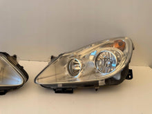 Laden Sie das Bild in den Galerie-Viewer, Frontscheinwerfer Opel Corsa D 13186381 13186382 Ein Stück (Rechts oder Links) SCH4952737780rt