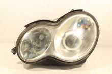 Laden Sie das Bild in den Galerie-Viewer, Frontscheinwerfer Mercedes-Benz A2038203761 A2038203959 Links Headlight SCH4956827300ww