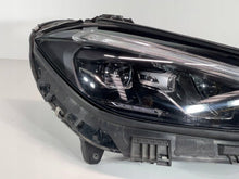 Laden Sie das Bild in den Galerie-Viewer, Frontscheinwerfer Mercedes-Benz W206 A2069064003 LED Rechts Headlight SCH4979712329je