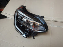 Laden Sie das Bild in den Galerie-Viewer, Frontscheinwerfer Renault Captur II 260104900R Rechts Scheinwerfer Headlight SCH4988091160xg