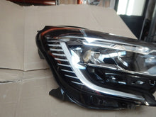 Laden Sie das Bild in den Galerie-Viewer, Frontscheinwerfer Renault Captur II 260104900R Rechts Scheinwerfer Headlight SCH4988091160xg