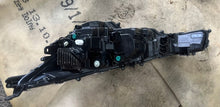 Laden Sie das Bild in den Galerie-Viewer, Frontscheinwerfer Toyota Corolla 81110-02X10 Full LED Rechts Headlight SCH4992194990ga