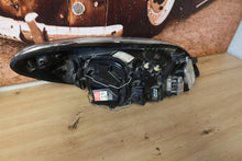 Laden Sie das Bild in den Galerie-Viewer, Frontscheinwerfer Volvo C30 31299818 Links Scheinwerfer Headlight SCH4993584981ud