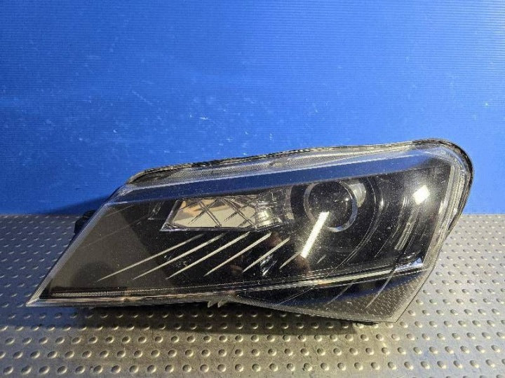 Frontscheinwerfer Skoda Superb III 3V1941015A Xenon Links Scheinwerfer Headlight SCH5004266253nb