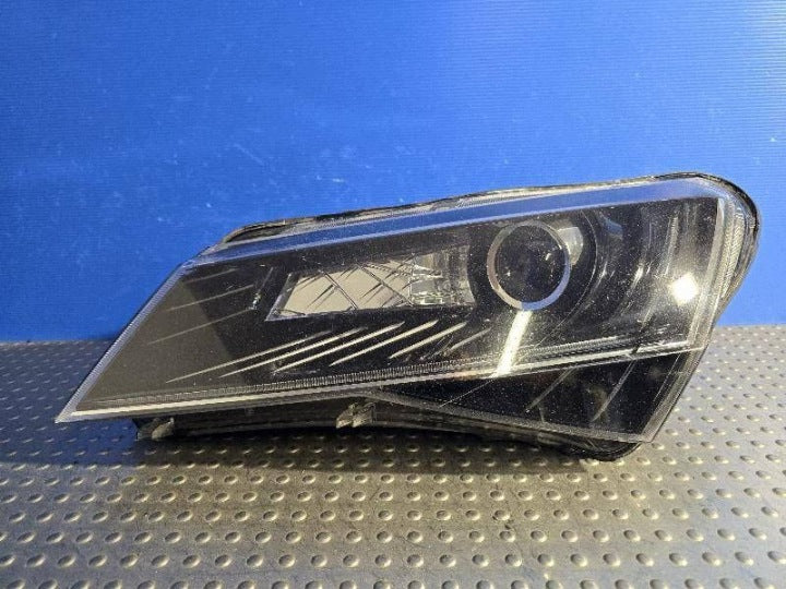 Frontscheinwerfer Skoda Superb III 3V1941015A Xenon Links Scheinwerfer Headlight SCH5004266253nb