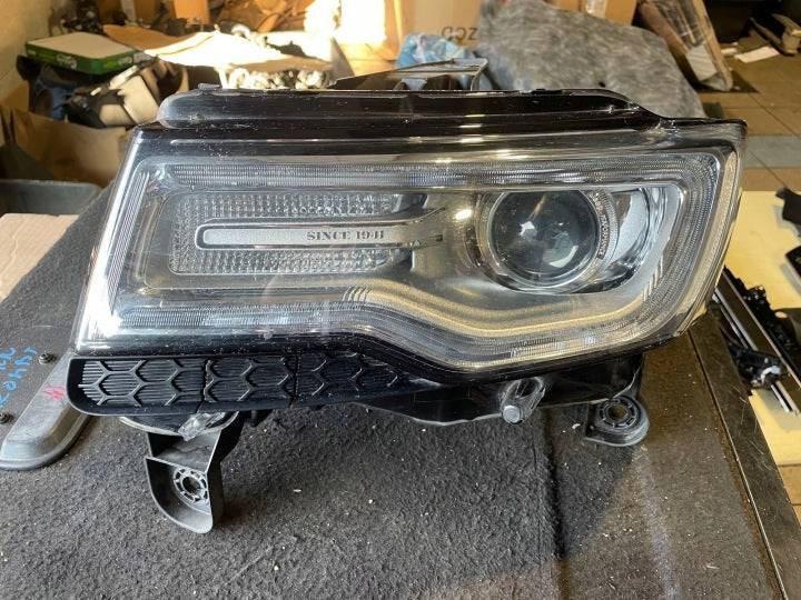 Frontscheinwerfer Jeep Grand Cherokee Wk2 68144709AG Rechts oder Links SCH5006289942jh