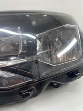 Laden Sie das Bild in den Galerie-Viewer, Frontscheinwerfer VW Transporter Caravelle 7E1941015AD Links Headlight SCH5012805757wy