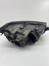 Laden Sie das Bild in den Galerie-Viewer, Frontscheinwerfer VW Transporter Caravelle 7E1941015AD Links Headlight SCH5012805757wy