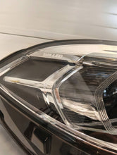 Laden Sie das Bild in den Galerie-Viewer, Frontscheinwerfer BMW 1 F40 9482808-13 Xenon Rechts Scheinwerfer Headlight SCH5023108131sz