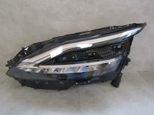 Laden Sie das Bild in den Galerie-Viewer, Frontscheinwerfer Nissan Qashqai III J12 100-8D02J LED Links Headlight SCH5039426444iu