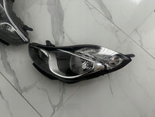 Load image into Gallery viewer, Frontscheinwerfer Hyundai Ix20 921011K000 DY107220453 Ein Satz Headlight SCH5043624873km