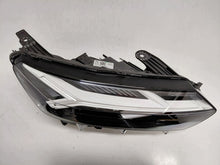 Laden Sie das Bild in den Galerie-Viewer, Frontscheinwerfer Dacia Sandero III Jogger 260106197R Rechts Headlight SCH5045255287ep