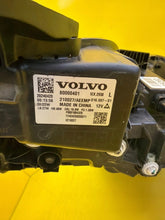 Laden Sie das Bild in den Galerie-Viewer, Frontscheinwerfer Volvo I 80000401 LED Links Scheinwerfer Headlight SCH5048626838nr