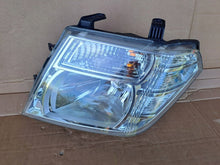 Laden Sie das Bild in den Galerie-Viewer, Frontscheinwerfer Nissan Navara D40 260605X10B 1EE23805501 Links Headlight SCH5049378106sq