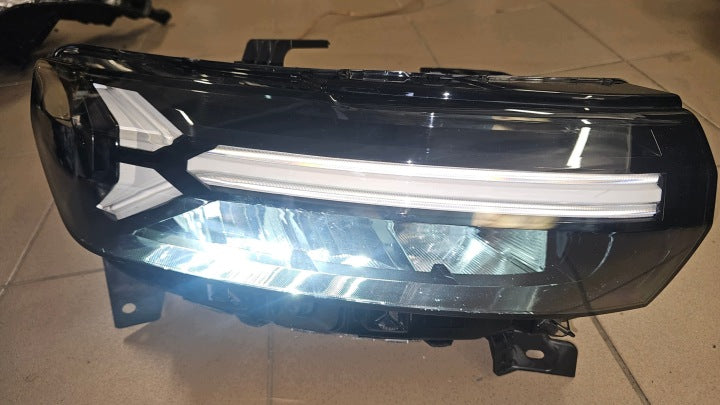 Frontscheinwerfer Dacia Duster 260107725R LED Rechts Scheinwerfer Headlight SCH5050754840dx