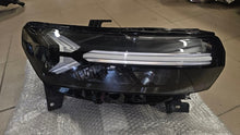 Load image into Gallery viewer, Frontscheinwerfer Dacia Duster 260107725R LED Rechts Scheinwerfer Headlight SCH5050754840dx