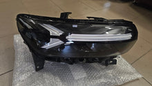 Load image into Gallery viewer, Frontscheinwerfer Dacia Duster 260107725R LED Rechts Scheinwerfer Headlight SCH5050754840dx