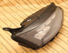Laden Sie das Bild in den Galerie-Viewer, Frontscheinwerfer VW Multivan Caravelle S74113E014 LED Rechts Headlight SCH5058547046by