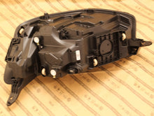 Laden Sie das Bild in den Galerie-Viewer, Frontscheinwerfer VW Multivan Caravelle S74113E014 LED Rechts Headlight SCH5058547046by