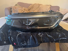 Laden Sie das Bild in den Galerie-Viewer, Frontscheinwerfer VW Passat 3J1941035 Links Scheinwerfer Headlight SCH5058624793jc