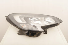 Laden Sie das Bild in den Galerie-Viewer, Frontscheinwerfer Opel Corsa E 39108227 Rechts Scheinwerfer Headlight SCH5060257537mq