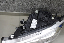 Load image into Gallery viewer, Frontscheinwerfer BMW 3 F30 F31 7471305 7471306 LED Rechts oder Links SCH5061029446zp