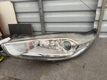 Laden Sie das Bild in den Galerie-Viewer, Frontscheinwerfer Ford Fiesta I C1BB-13W030 Links Scheinwerfer Headlight SCH5075594134nb