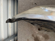 Laden Sie das Bild in den Galerie-Viewer, Frontscheinwerfer Ford Fiesta I C1BB-13W030 Links Scheinwerfer Headlight SCH5075594134nb