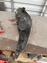 Laden Sie das Bild in den Galerie-Viewer, Frontscheinwerfer Ford Fiesta I C1BB-13W030 Links Scheinwerfer Headlight SCH5075594134nb