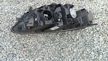 Laden Sie das Bild in den Galerie-Viewer, Frontscheinwerfer Renault Kangoo 260608411R Links Scheinwerfer Headlight SCH5081080451bl