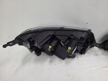Laden Sie das Bild in den Galerie-Viewer, Frontscheinwerfer Opel Vivaro C 9847209980 9847209880 LED Ein Satz Headlight SCH5084357366hu