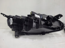 Laden Sie das Bild in den Galerie-Viewer, Frontscheinwerfer Opel Vivaro C 9847209980 9847209880 LED Ein Satz Headlight SCH5084357366hu