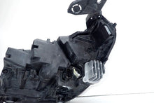 Laden Sie das Bild in den Galerie-Viewer, Frontscheinwerfer Opel Corsa F 39162654 Rechts Scheinwerfer Headlight SCH5085606561bi