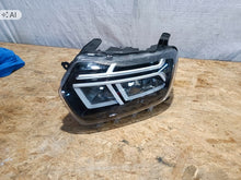 Laden Sie das Bild in den Galerie-Viewer, Frontscheinwerfer Dacia Duster 260602465R Links Scheinwerfer Headlight SCH5113556382oc