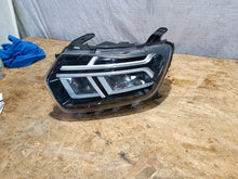 Laden Sie das Bild in den Galerie-Viewer, Frontscheinwerfer Dacia Duster 260602465R Links Scheinwerfer Headlight SCH5113556382oc