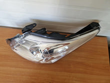 Laden Sie das Bild in den Galerie-Viewer, Frontscheinwerfer Toyota Avensis 08-212-11P2L-M Links Scheinwerfer Headlight SCH5116097217ew