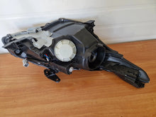 Laden Sie das Bild in den Galerie-Viewer, Frontscheinwerfer Toyota Avensis 08-212-11P2L-M Links Scheinwerfer Headlight SCH5116097217ew