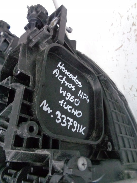 Frontscheinwerfer Mercedes-Benz A9608205139 Rechts Scheinwerfer Headlight SCH5131959547gl